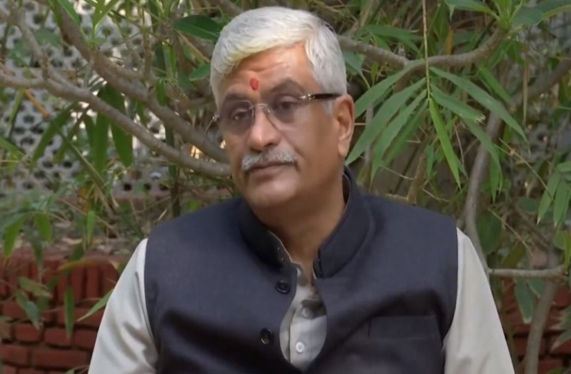 केंद्रीय मंत्री गजेंद्र सिंह शेखावत ने किसको देखा आदतन अपराधी की तरह काम करते हुए !