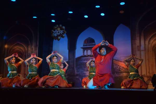 कत्थक न्रत्य मे दिखी प्रतिभा 