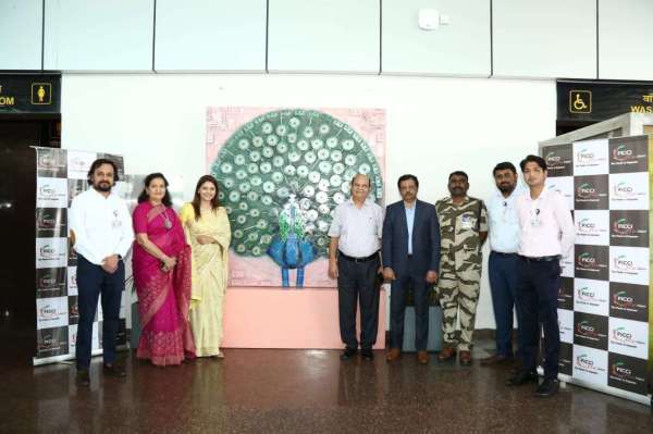 देखें फोटो: फिक्की फ्लो द्वारा इ-वेस्ट से तैयार 7 फ़ीट की प्रतिमा