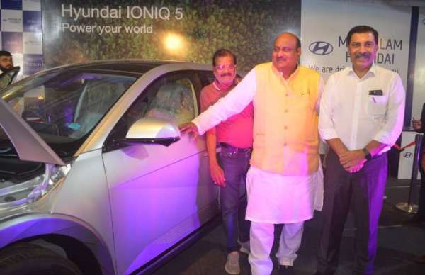 सांइस कॉलेज मैदान में ऑटो एक्सपो की धूम मची हुई है। 