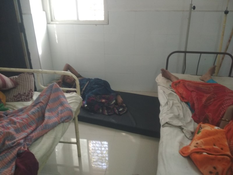 डिलेवरी के लिए आई चार गर्भवती, बेड सिर्फ एक