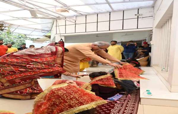 जब सीएम ने किया कन्या पूजन