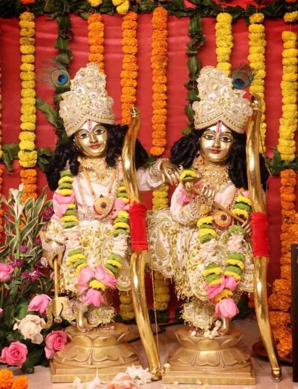 'Ram Navami' पर कृष्ण बलराम मंदिर में विशेष यज्ञ का आयोजन