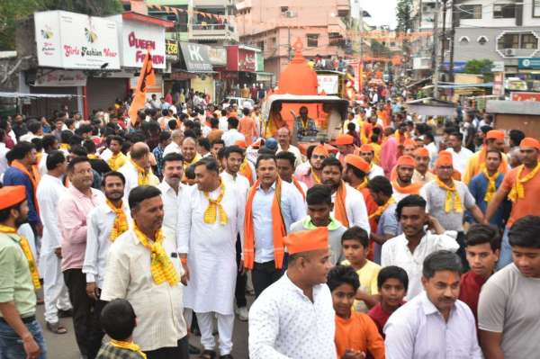 श्रीराम जन्मोत्सव समिति ने सेठानी घाट से निकाली शोभायात्रा, युवाओं ने लगाए जय श्रीराम के जयकारे