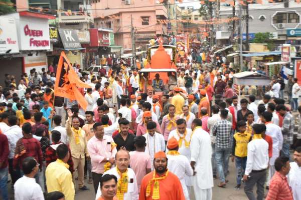 श्रीराम जन्मोत्सव समिति ने सेठानी घाट से निकाली शोभायात्रा, युवाओं ने लगाए जय श्रीराम के जयकारे