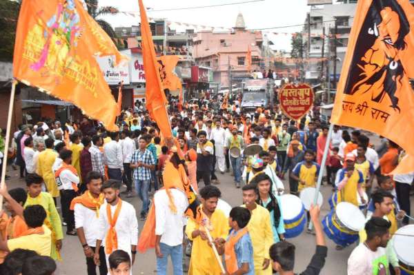 श्रीराम जन्मोत्सव समिति ने सेठानी घाट से निकाली शोभायात्रा, युवाओं ने लगाए जय श्रीराम के जयकारे