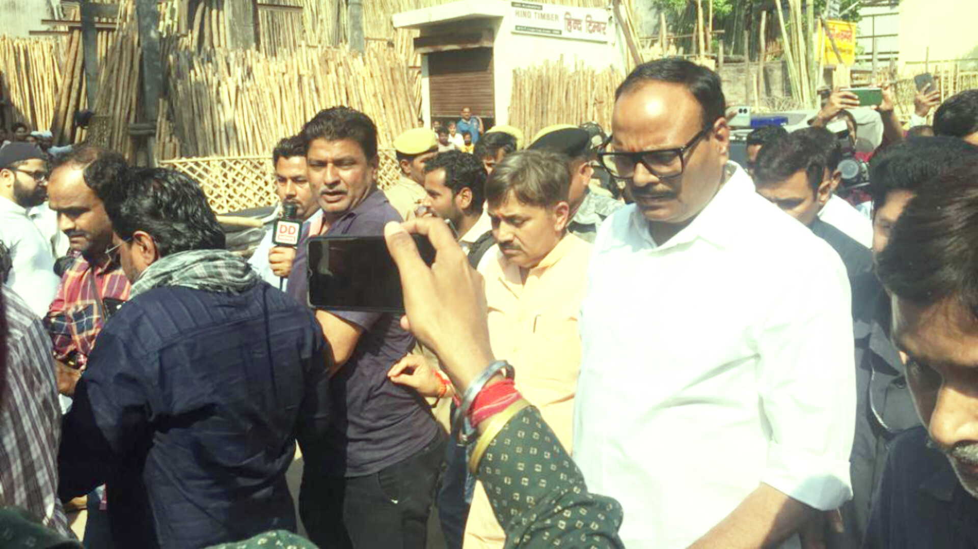 Kanpur: दुख की घड़ी में व्यापारियों के साथ खड़ी है सरकार - उपमुख्यमंत्री बृजेश पाठक