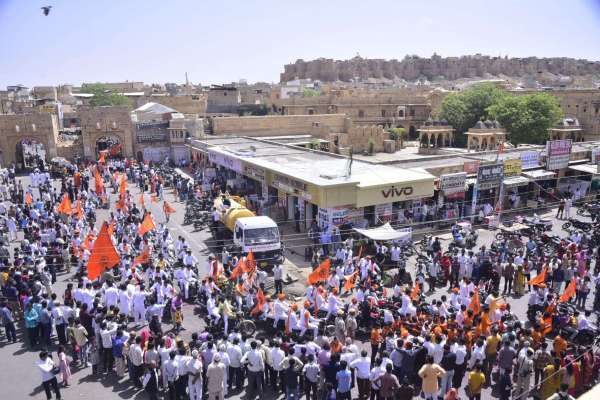 रामनवमी पर विशाल शोभायात्रा निकली