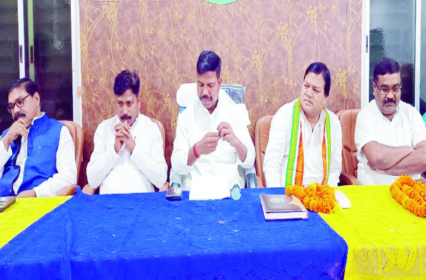 Chandrapur's Congress MLA Ramkumar Yadav during a press conference in Jashpur.