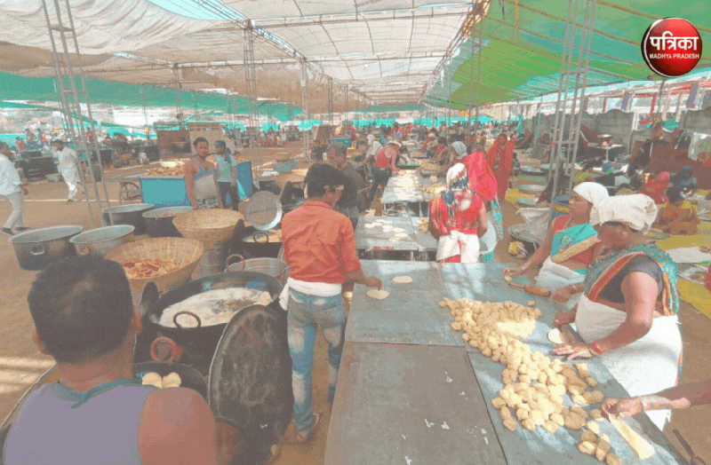 Bageshwar Dham sarkar huge kitchen video viral