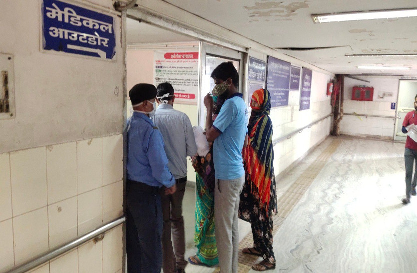 Right to Health Bill: सरकार से समझौते के बावजूद SMS में की रेजिडेंट्स की हड़ताल जारी, दो धड़े में रेजिडेंट्स