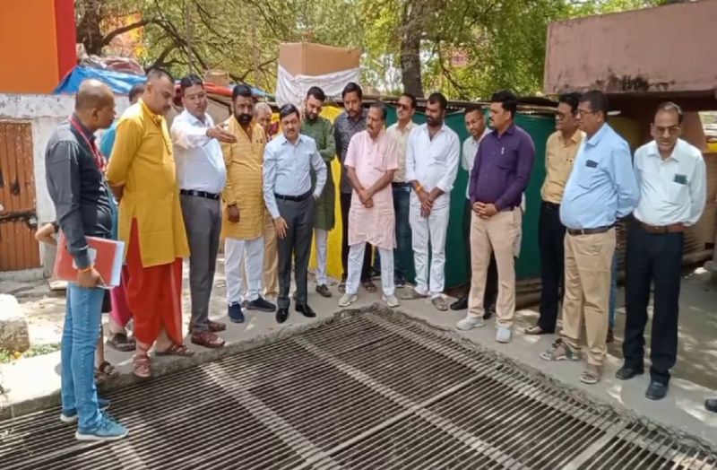 मां राजराजेश्वरी माता मंदिर बावड़ी का निरीक्षण करने पहुंचे कलेक्टर