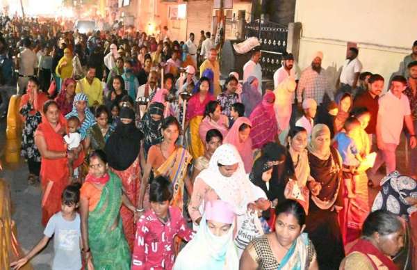 कांग्रेस ने निकाली लोकतंत्र बचाओ मशाल शांति मार्च