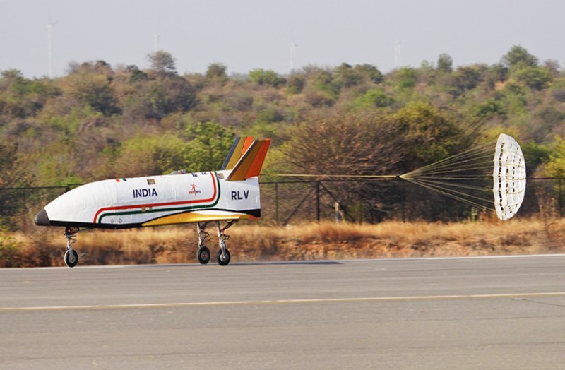 इसरो का नया कारनामा... अंतरिक्ष में काम पूरा कर धरती पर खुद लैंडिंग करेगा प्रक्षेपण यान