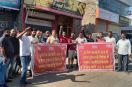 liquor shop, protest, sloganeering, mp police, katni news