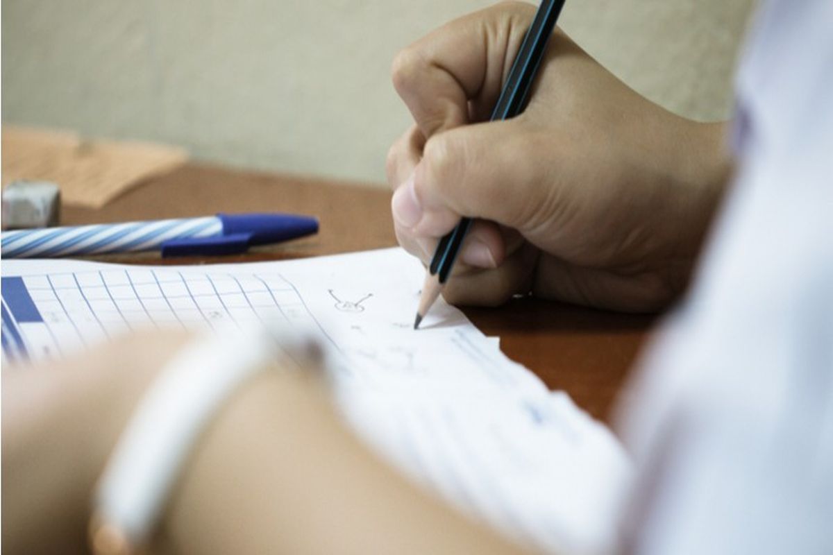 Mumbai 9th Student Suicide exam