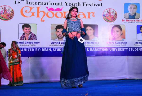 Nepal's Pramila became Miss Ghoomar and Lucknow's Sparsh Saxena got the title of Mr. Ghoomar