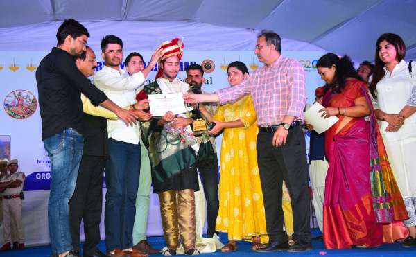 Nepal's Pramila became Miss Ghoomar and Lucknow's Sparsh Saxena got the title of Mr. Ghoomar
