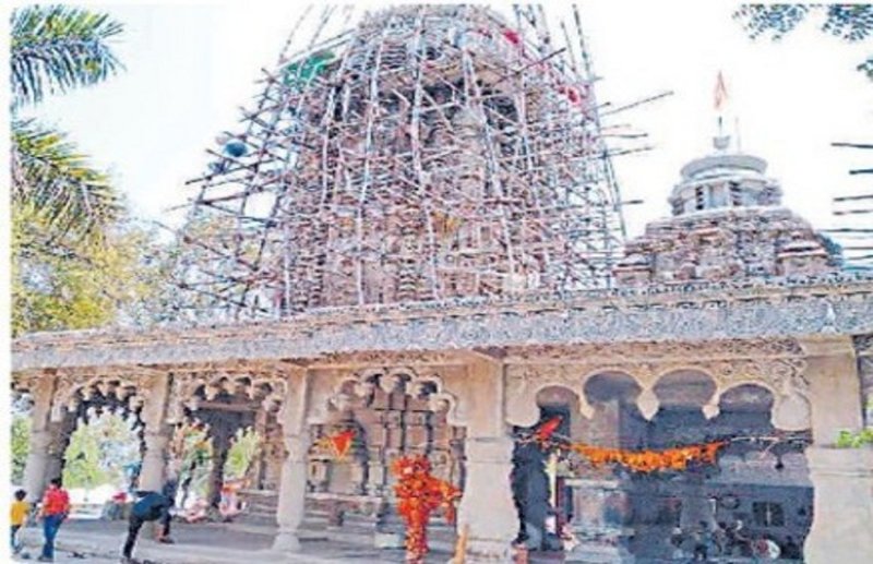 एक मात्र मंदिर, जहां अर्धनारीश्वर के रूप में विराजित हैं वीर बजरंगबली