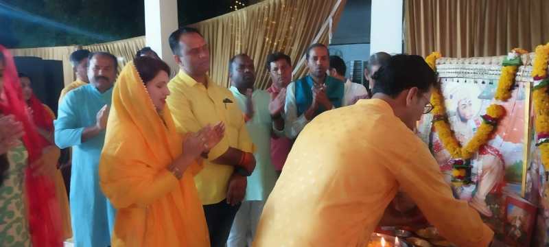 जय हनुमान, ज्ञान गुण सागर... से गूंजायमान मंदिर