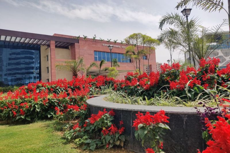 राजस्थान की पहली सरकारी इमारत, जहां रूफटॉप रेस्टोरेंट और छत पर ही पौधे—फुलवारी