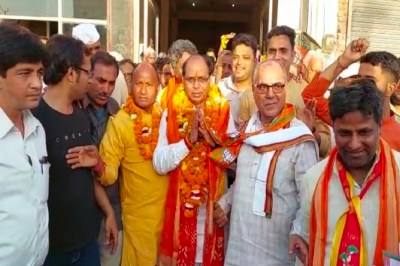 Video:बीजेपी के क्षेत्रीय अध्यक्ष का बड़ौत में हुआ फूल मालाओं से हुआ स्वागत