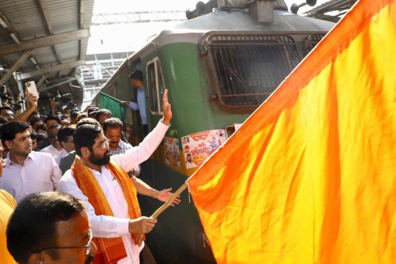shiv_sena_ayodhya_visit.jpg