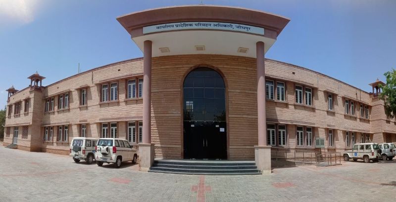 RTO- स्मार्ट नहीं आरटीओ: नाम का पेपरलेस वर्क, नहीं बन रहे ई-आरसी, ई-लाइसेंस