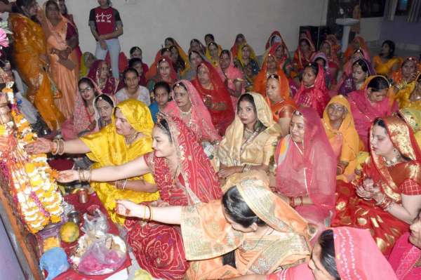 धींगा गणगौर पूजन उत्सव - गूंजे गणगौरी गीत, चौक-पाटों पर प्रतिमाएं विराजित