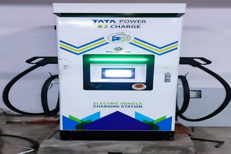 लखनऊ के इस मॉल में आप शॉपिंग करें या मूवी देखें आपका ऐसे होगा इलेक्ट्रिक व्हीकल चार्ज