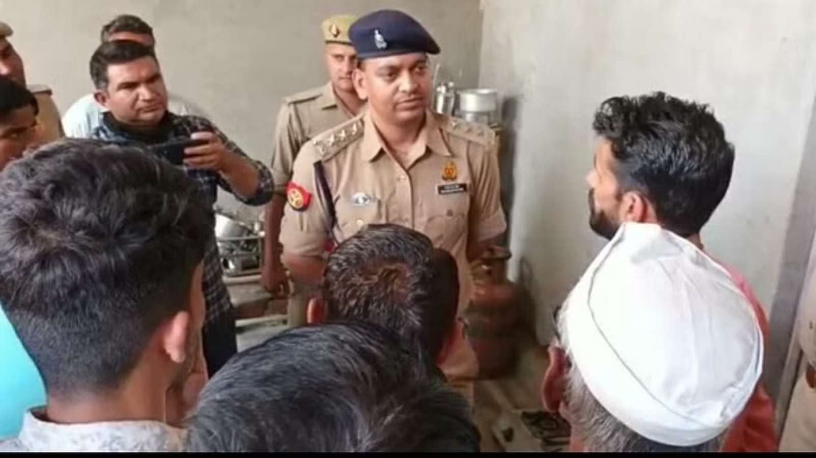 Triple Murder in Baghpat: तीनों को मार दिया, जाकर कर दो अंतिम संस्कार...पिता-चाचा और बुआ की हत्या कर आरोपी बोला