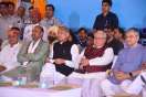 देखें फोटोः एक ही मंच पर नजर आए मुख्यमंत्री गहलोत और नेता प्रतिपक्ष राजेंद्र राठौड़