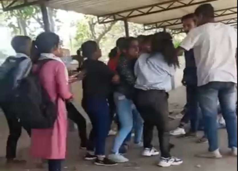 Girls fight video