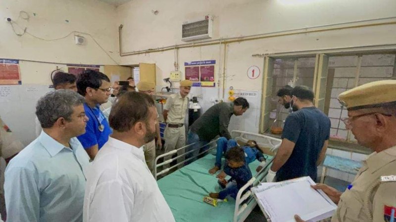 दर्दनाक सड़क हादसा: श्रद्धालुओं से भरी ट्रैक्टर-ट्रॉली पलटने से तीन जनों की मौत, 27 जने घायल