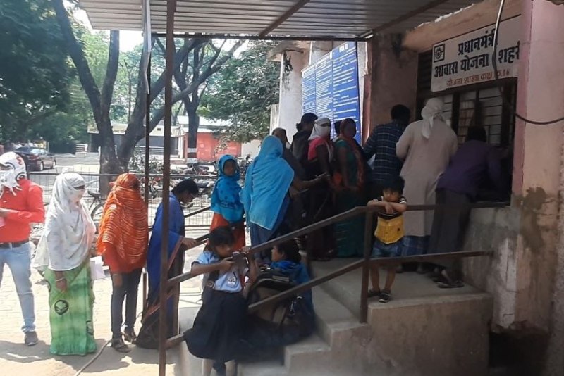 Bhilai निगम में मकान के लिए आवेदन लेने लग रही लंबी कतार