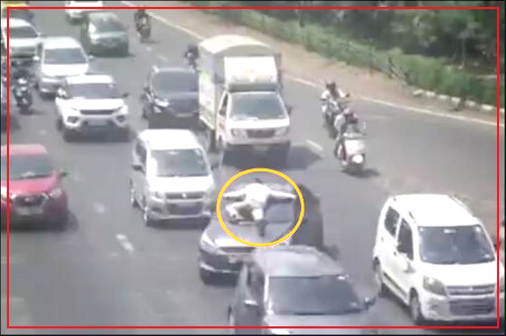 navi_mumbai_traffic_police_viral_video.jpg