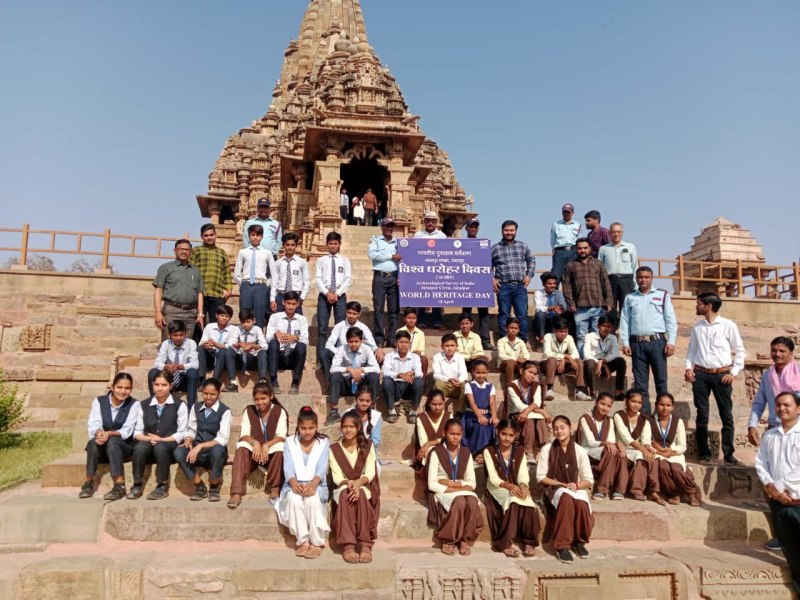 पत्रिका हैरीजेट वॉक में शामिल हुए बच्चे