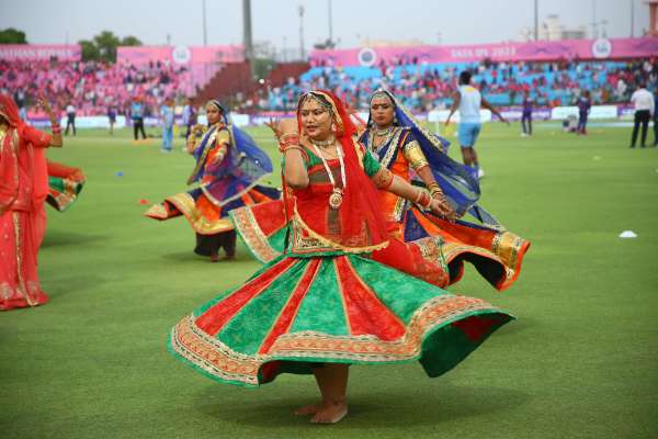 देखें फोटो: एसएमएस स्टेडियम में आईपीएल मैच से पहले कल्चरल प्रोग्राम