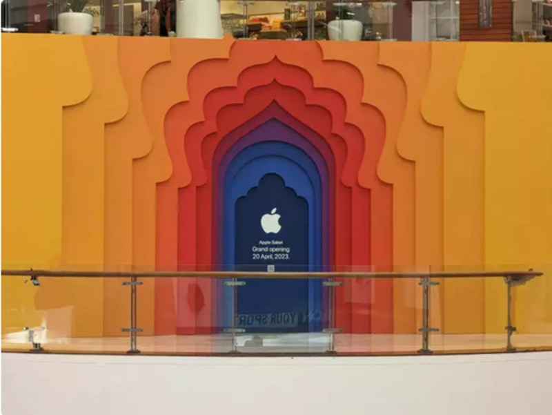 apple_store_in_delhi.jpg