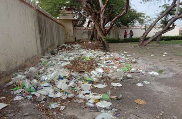 अभेड़ा महल: देखिए कैसे हो रही विरासत की अनदेखी