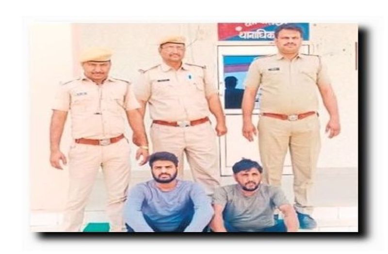 हथियारों के दम पर डंपर लूटने के मामले में दो आरोपी गिरफ्तार