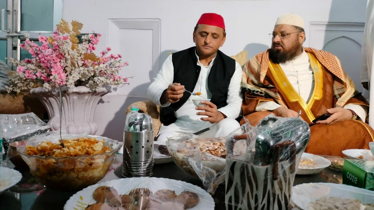 Video : टीले वाली मस्जिद पहुंचे अखिलेश यादव, भाजपा पर किया कमेंट