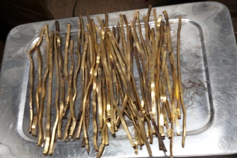 जयपुर एयरपोर्ट पर फिर पकड़ा 47 लाख का सोना, कार्टन बॉक्स में छुपाकर लाया था सोना