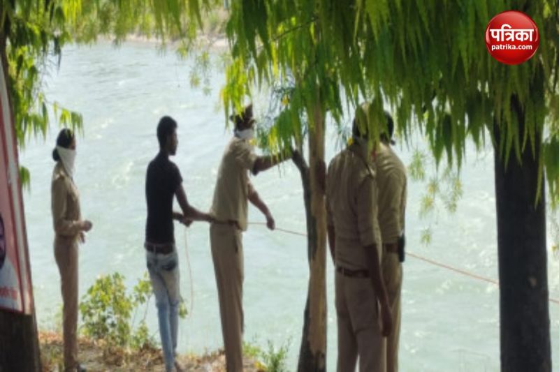 minor lover committed suicide by jumping canal in Lucknow