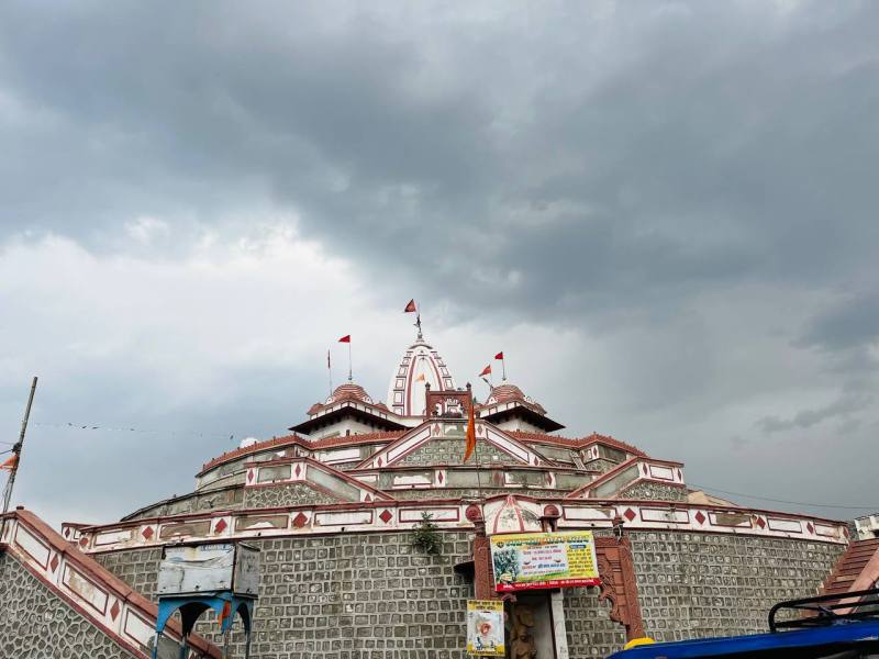 बूंदाबांदी ने गिराया पारा, ठंडी हवाओं ने दी गर्मी से राहत