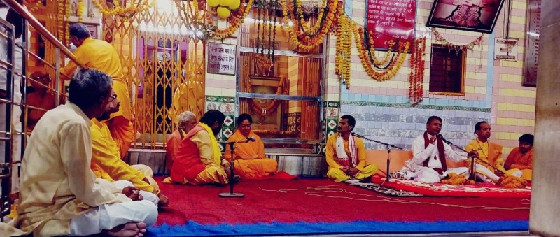 वेद पाठी ब्राह्मणों ने किया स्वस्ति वाचन, संगीत सभा व गोष्ठी हुई