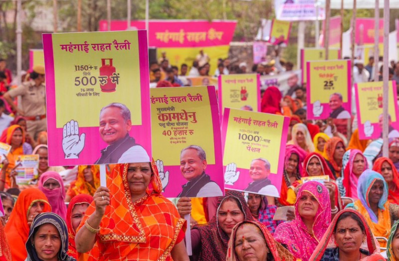 महंगाई राहत कैंपों में जबरदस्त उत्साह, जयपुर में पहले ही दिन 1 लाख से ज्यादा लाभार्थियों ने करवाया रजिस्ट्रेशन
