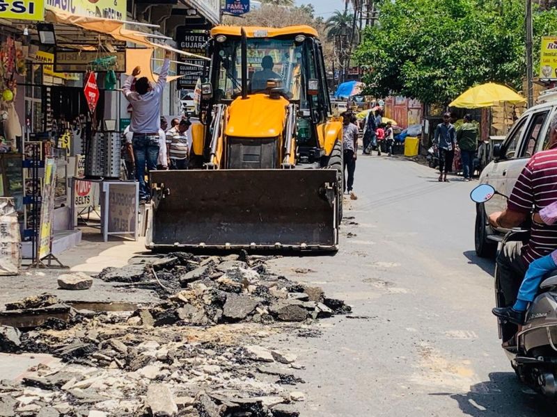 एक सप्ताह पूर्व बनी सड़क को पीएचडी ने खोदकर किया क्षतिग्रस्त, लाखों रुपए बर्बाद