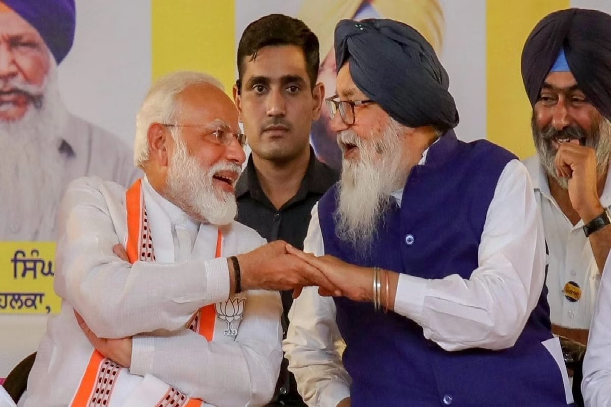 pm_modi_with_prakash_singh_badal.jpg