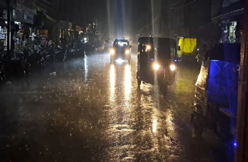 Weather Alert: राजस्थान के 6 संभागों में तबाही मचा सकते हैं बादल, खुले में फसल नहीं रखने की चेतावनी
